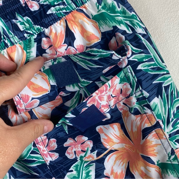 Vineyard Vines Swim Trunks Size Small - Picture 11 of 15